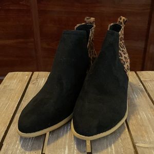 Black/leopard booties